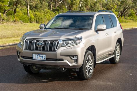 toyota land cruiser prado kakadu